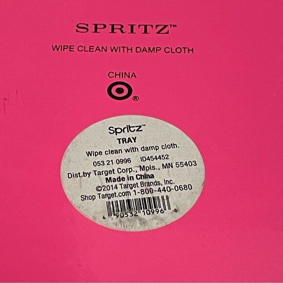 Spritz Bright Pink Doily Scalloped Serving or Vanity Tray - Picture 10 of 10